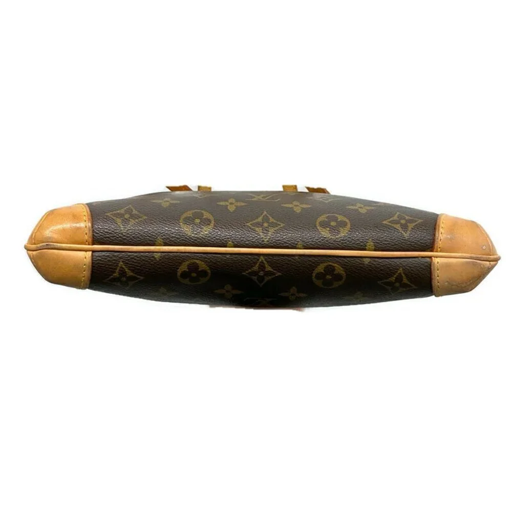 Louis Vuitton Monogram Sac Coussin GM